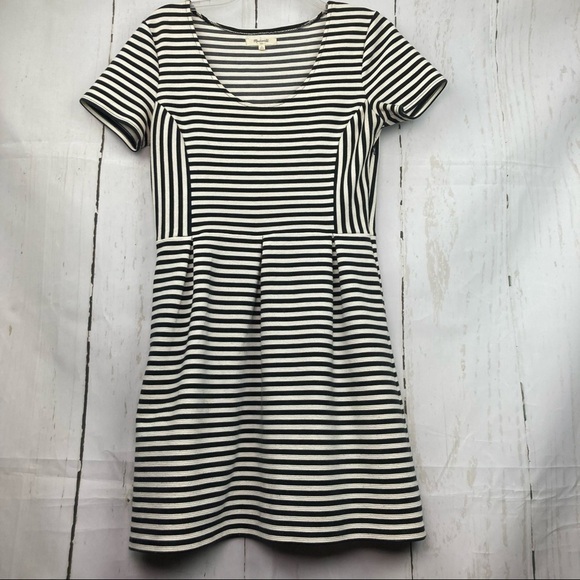 Madewell ridge stripe bistro pocket dress - Picture 3 of 9